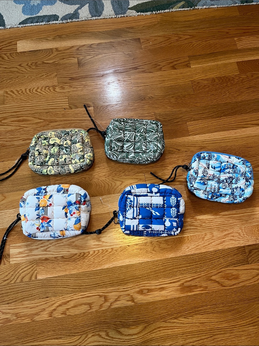 Free People Movement Printed Mini Case NEW Choice of One - Picture 12 of 17
